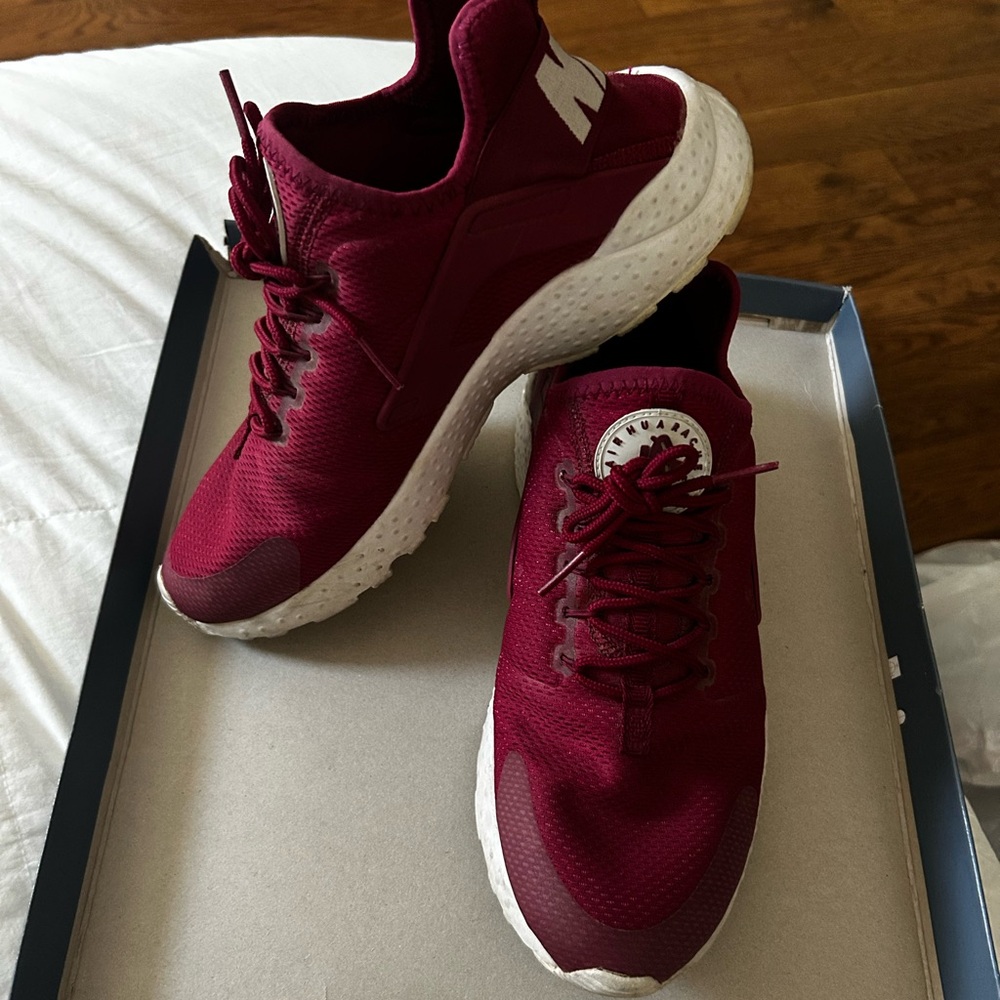 Nike Burgundy Sneakers